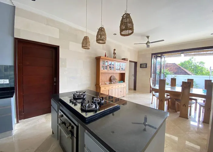 Dikebun Villa Uluwatu